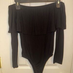 Vestique Black Off-Shoulder Bodysuit